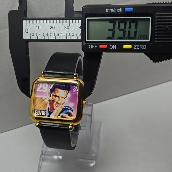 1992 Elvis Presley 29 Cent Stamp USPS Gold Tone Quartz Watch New Battery Working - Picture 4 of 11